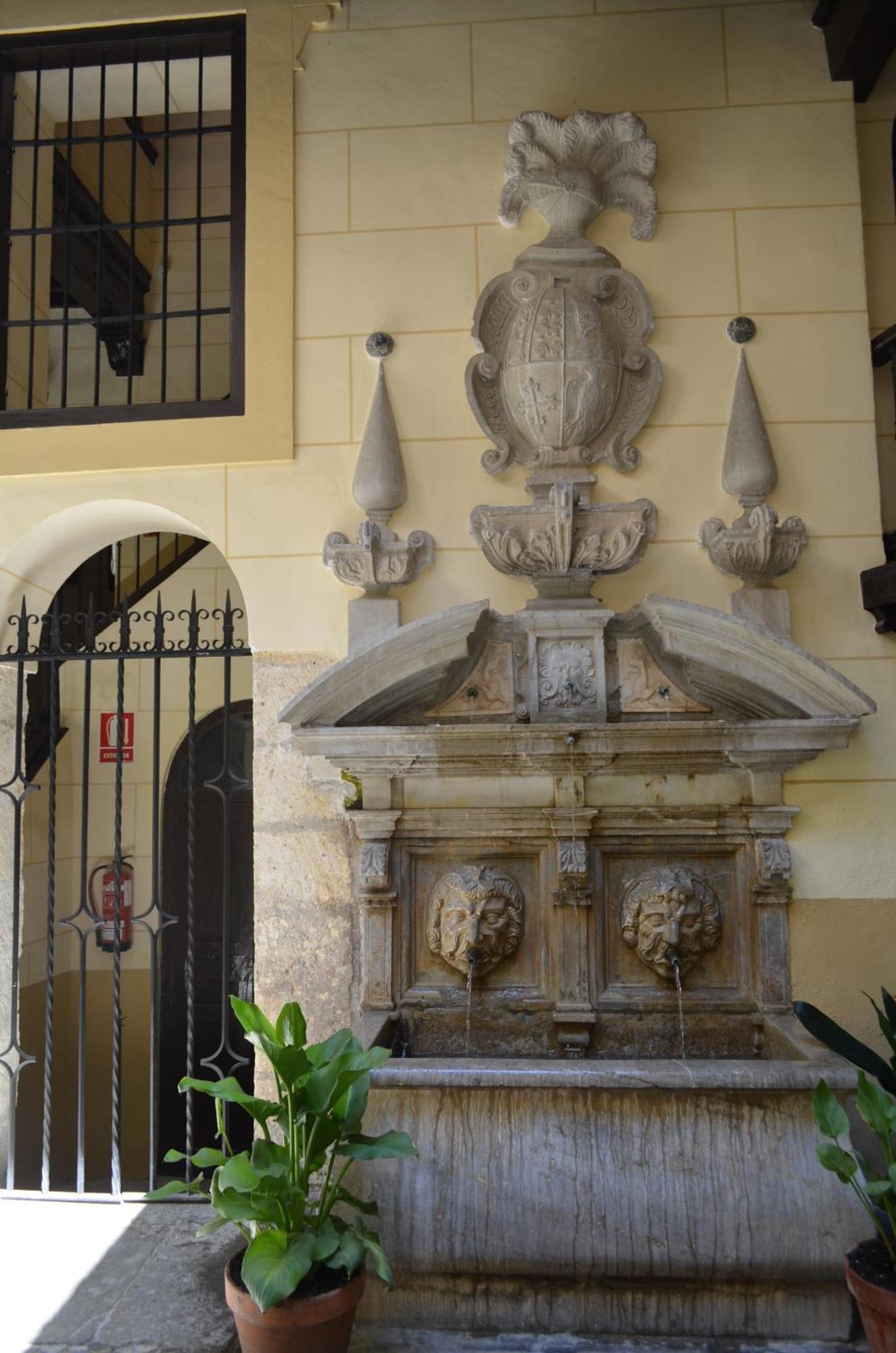 Palacio De Mariana Pineda Granada Exterior photo