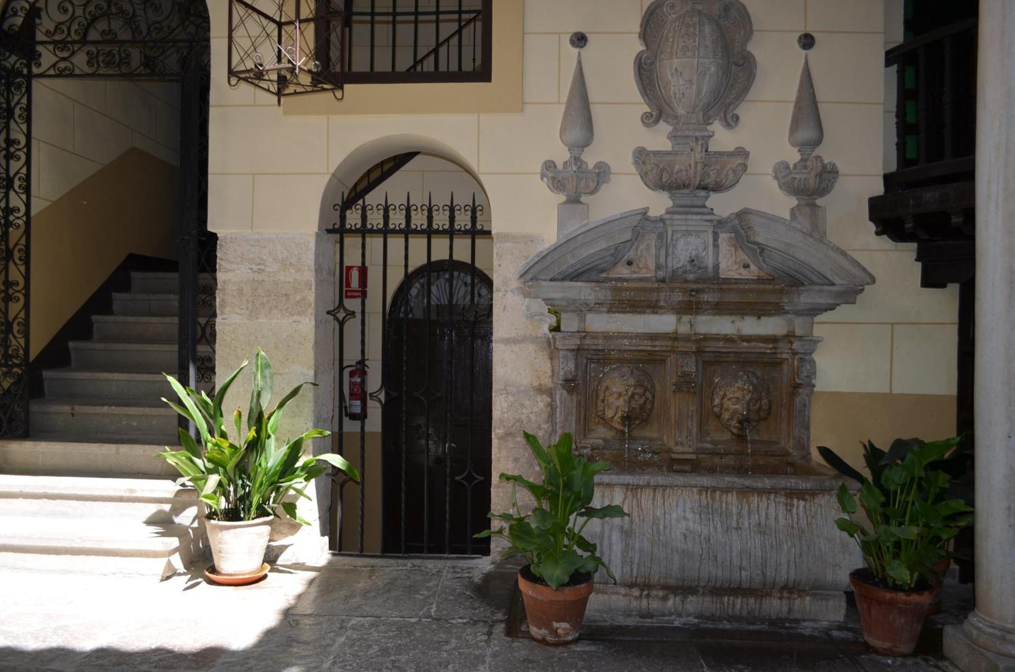 Palacio De Mariana Pineda Granada Exterior photo