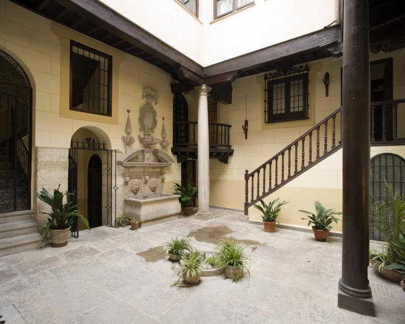 Palacio De Mariana Pineda Granada Exterior photo